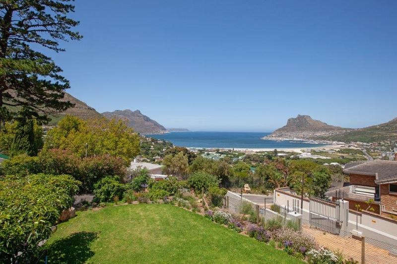 To Let 4 Bedroom Property for Rent in Hout Bay Western Cape